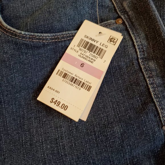 Style & Co mid-rise curvy skinny jeans - Picture 2 of 7